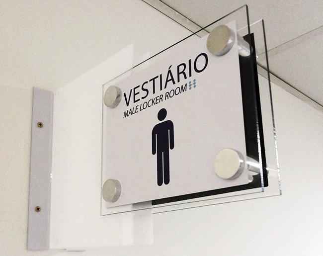 Placa de acrílico com impressão UV.