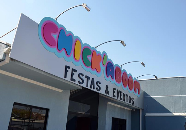 Fachada comercial da Chicaboom