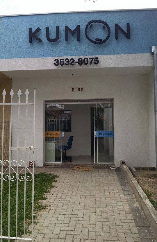 Visão frontal da fachada