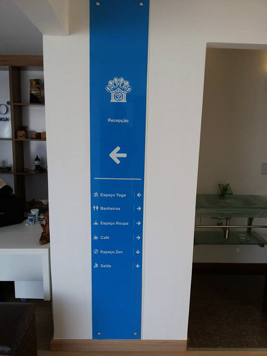 Painel de sinalização interna da empresa