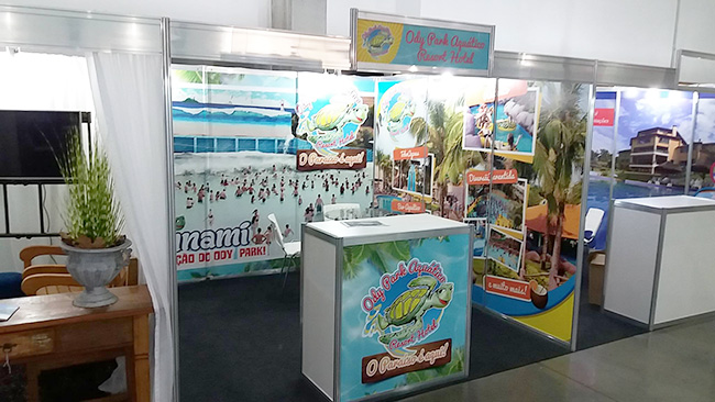 Visão geral do stand com a plotagem