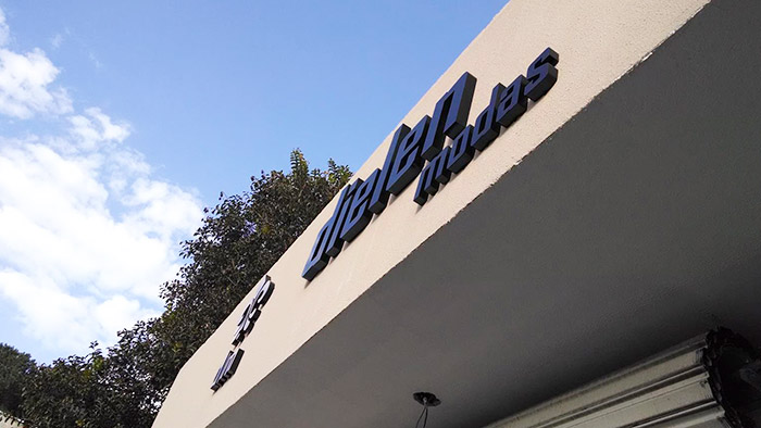 Detalhe do acabamento das Letras Caixa