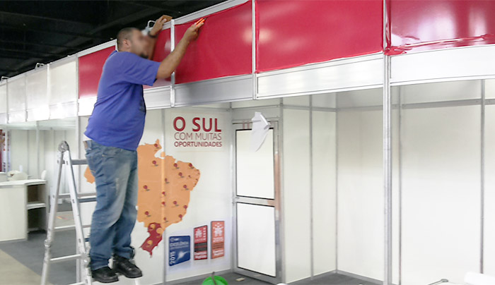 Adesivagem de stands para eventos em Curitiba