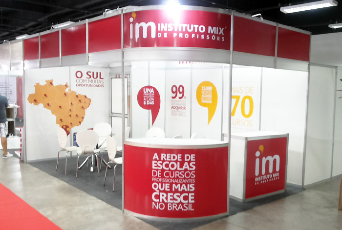 Visão geral do stand adesivado